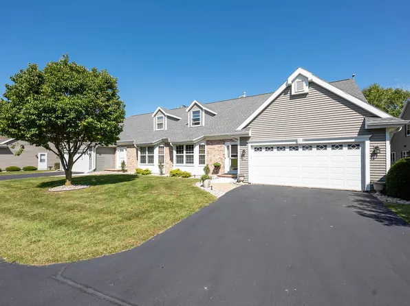 2515 Village Ln, Oshkosh, WI 54904