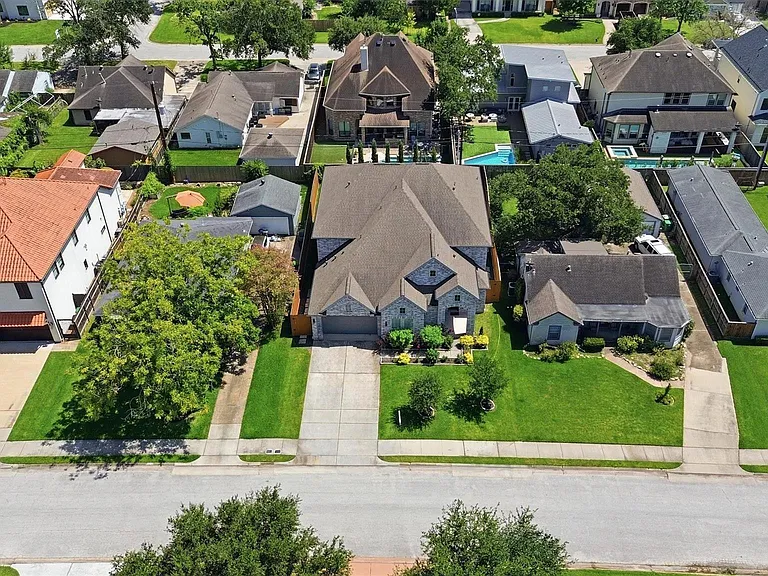 1303 Gardenia Dr — Photo 31