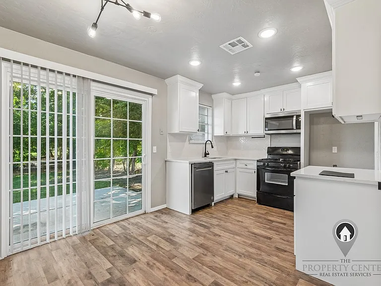 324 NW 89th St — Photo 11