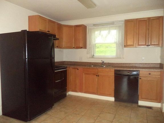 5th image of 438 Dale Ave #A