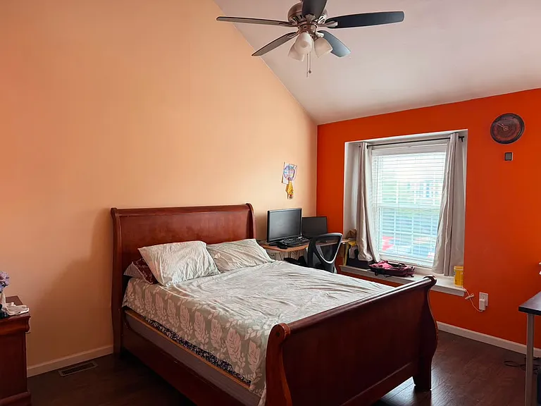 83 Maria Ct — Photo 7