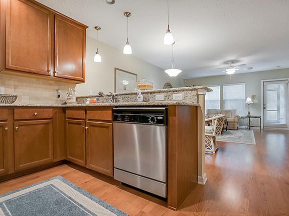 4th image of 434 Walnut Dr