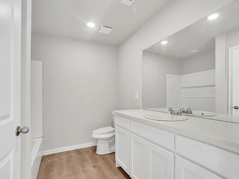 3001 Grey Wolf Cir #121 — Photo 9