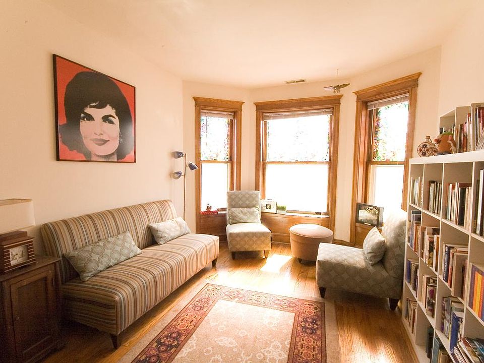 1st image of 850 W Waveland Ave #3