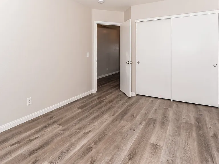 6033 Highland Gardens Dr — Photo 15