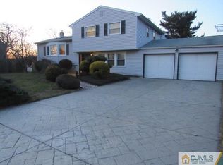 7 Wellington Rd, East Brunswick, NJ 08816