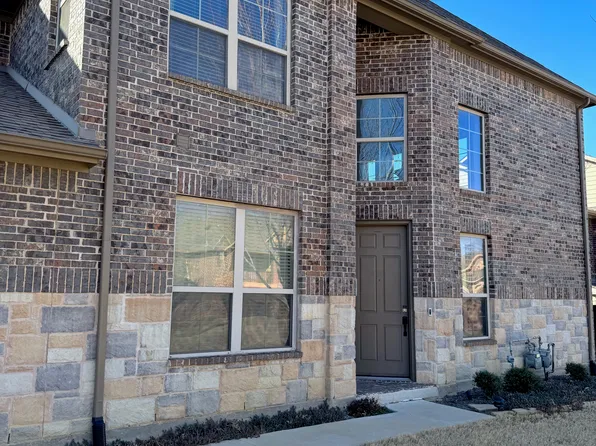 367 Dublin St, Lewisville, TX 75067