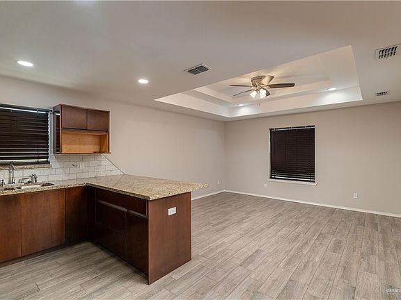 5th image of 304 E 6th St