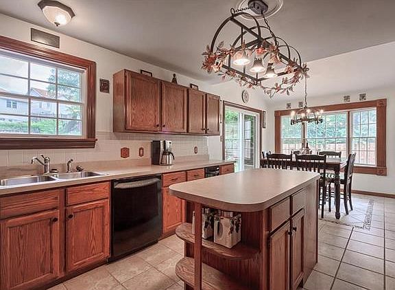 4th image of 109 Rhinegarten Dr