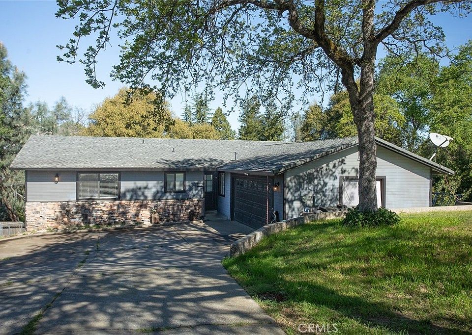 1st image of 11 Cove Ct