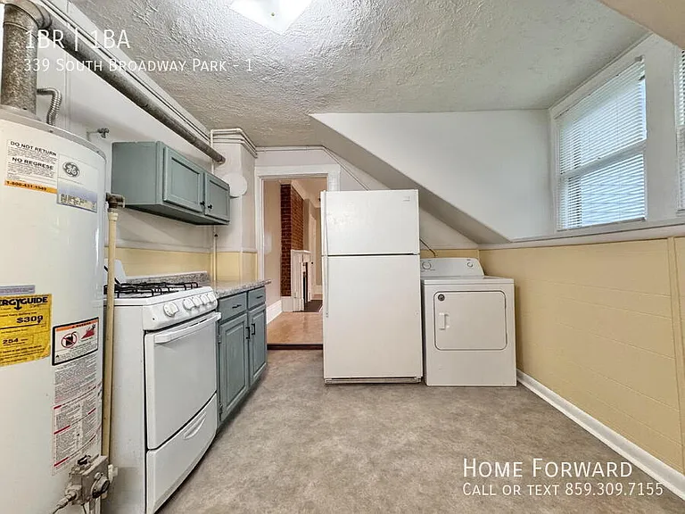 339 S Broadway Park #1 — Photo 7