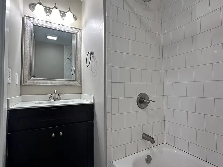 425 Sutherland View Way — Photo 22