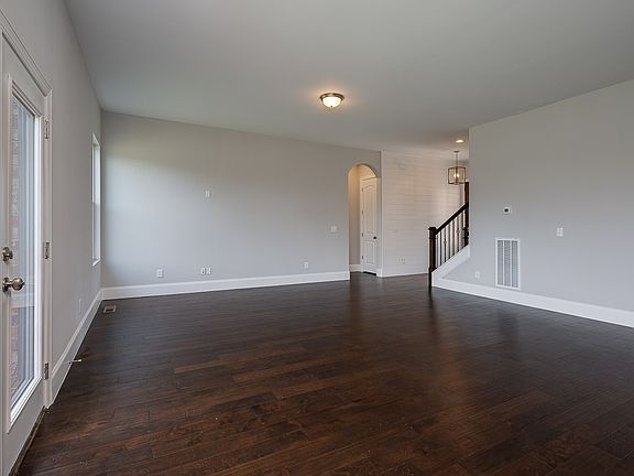 4th image of 356 Ironwood Cir