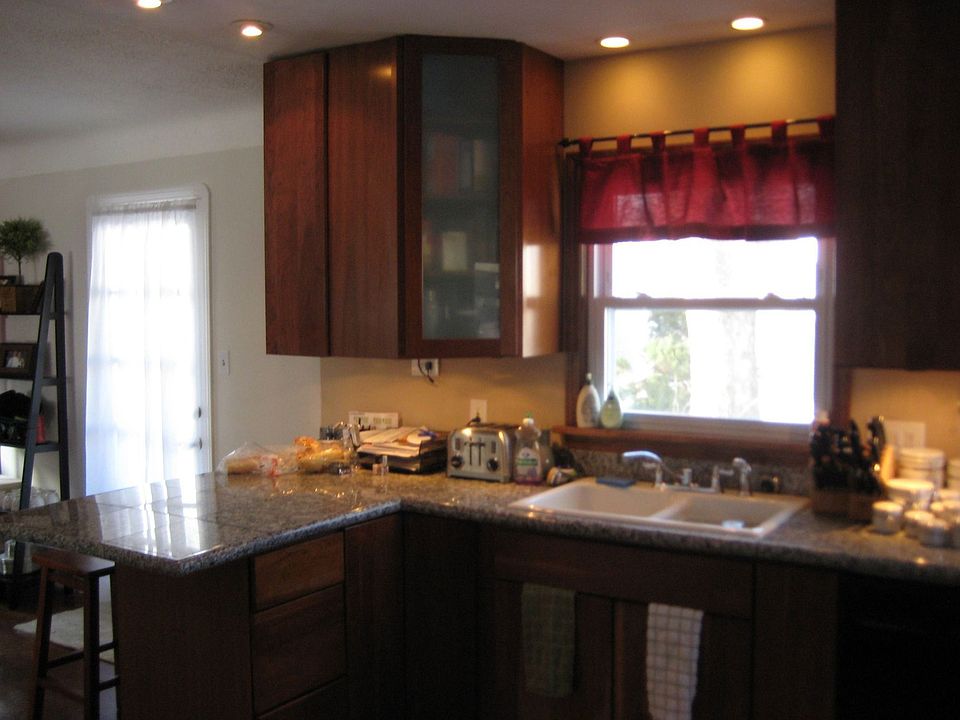 Solid cherry cabinets, and granite countertops