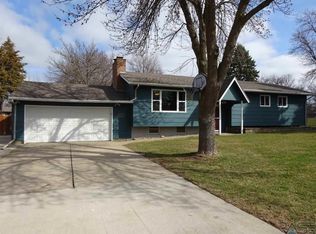 204 E 5th St, Crooks, SD 57020