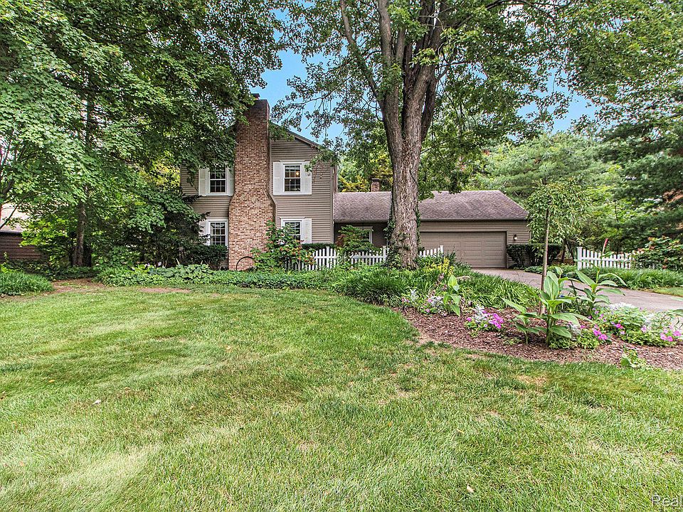 1st image of 5629 Pineview Dr