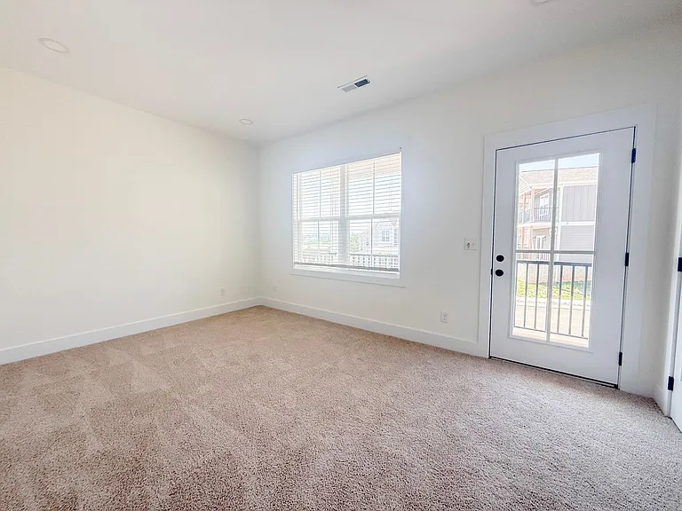 1348 Meridian St — Photo 18
