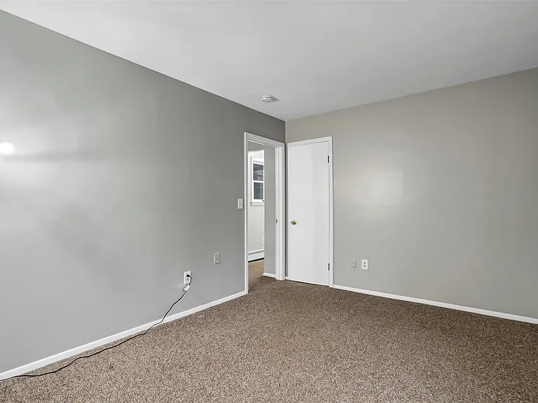 68 Skyline Dr — Photo 16
