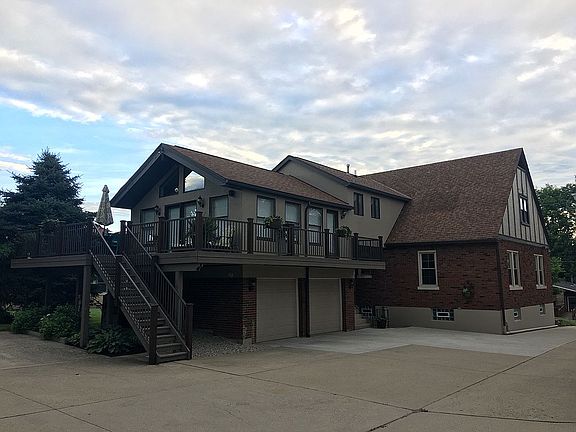 Tons of off-street parking