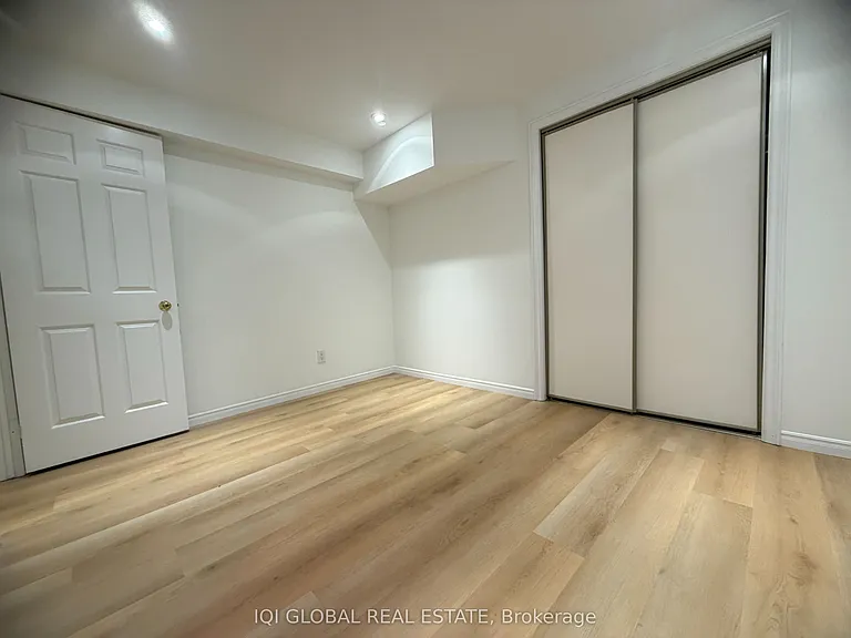 6 Equestrian Ct #BASEMENT — Photo 10