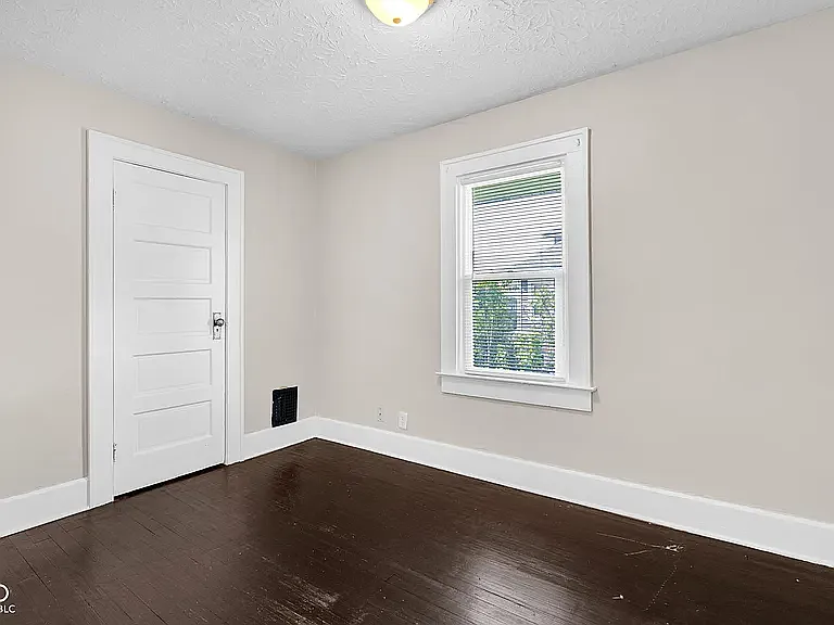 3019 Broadway St — Photo 18