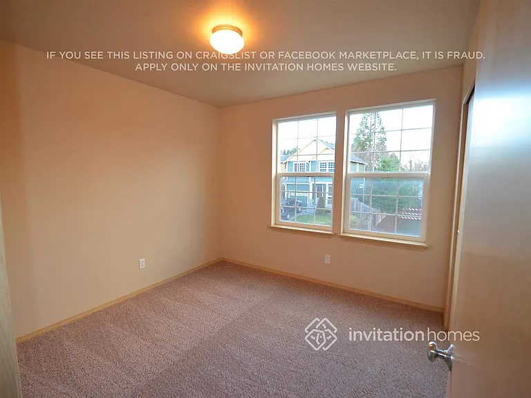 8402 4th St NE — Photo 6