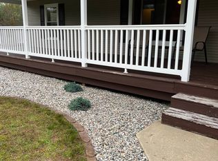 1819 N Neiner Rd, Sanford, MI 48657