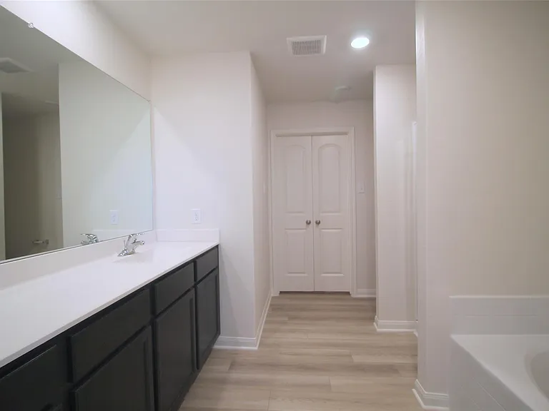 8031 Vacek Meadows Loop — Photo 14