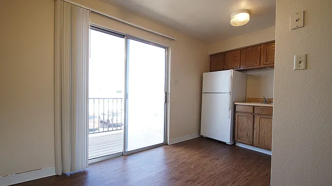 7110 Stuart St — Photo 14