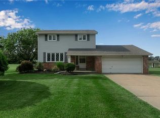 6615 Grauer Rd, Niagara Falls, NY 14305