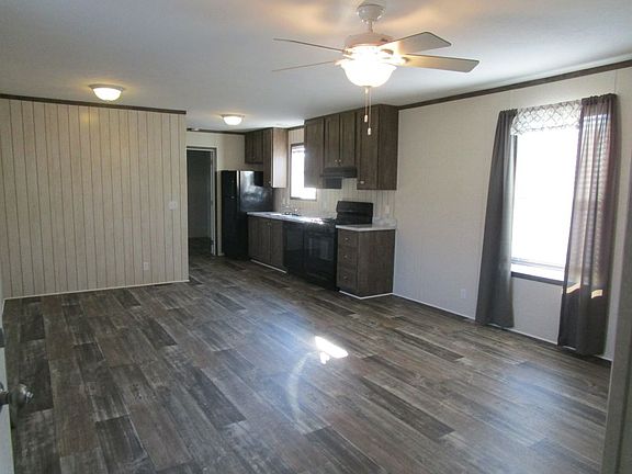 2nd image of 17367 Oak Grove St