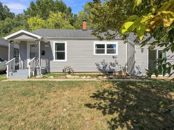 1127 E Pacific Street, Springfield, MO 65803