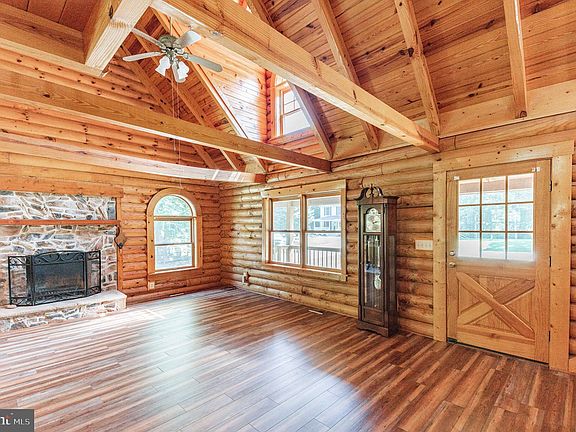 5th image of 28689 Burroughs Ct