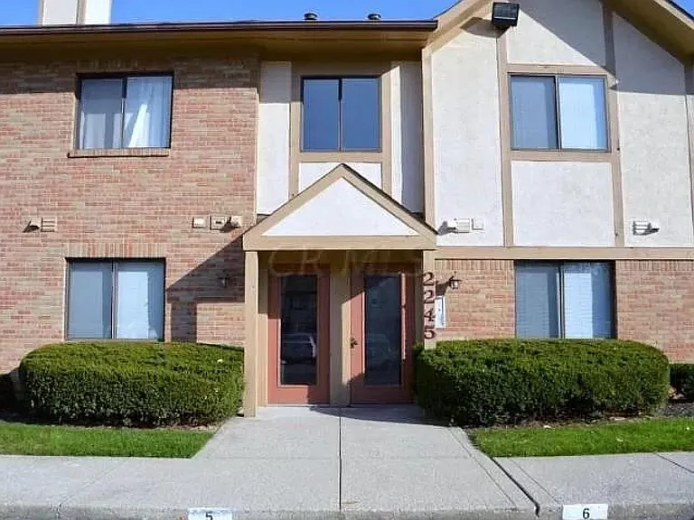 2245 Hedgerow Rd #D — Photo 1