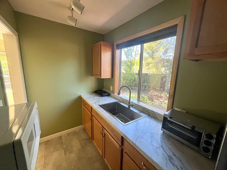 Kachina Dr — Photo 8