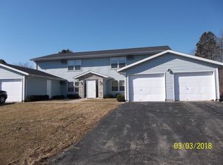 401 England St APT 3, Cambridge, WI 53523