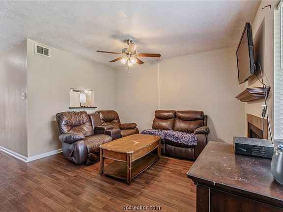 2nd image of 1900 Dartmouth St APT C6