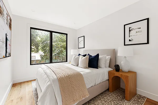 Sold by SERHANT. | media 28