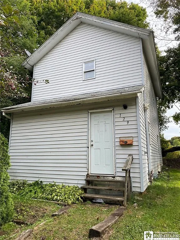 129 Fairview Ave photo 1