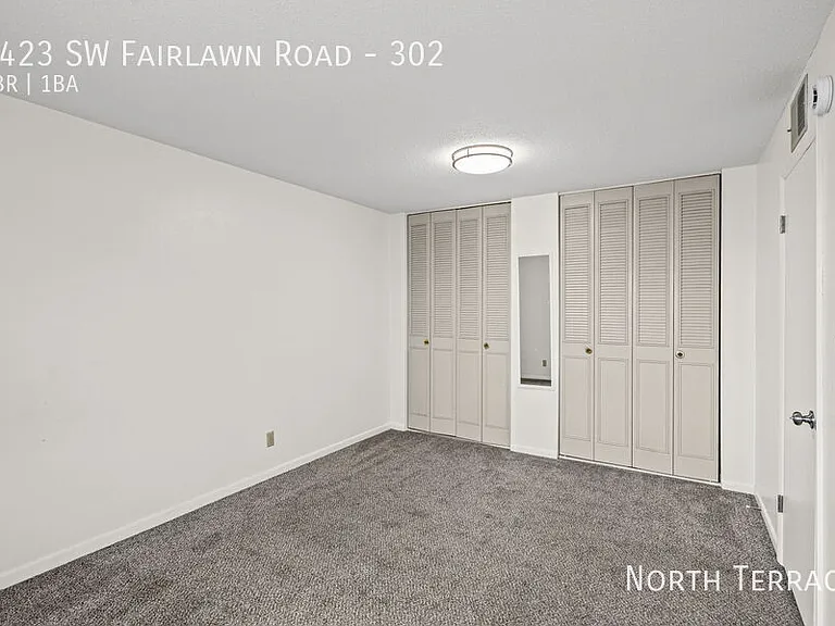 Fairlawn Flats — Photo 16