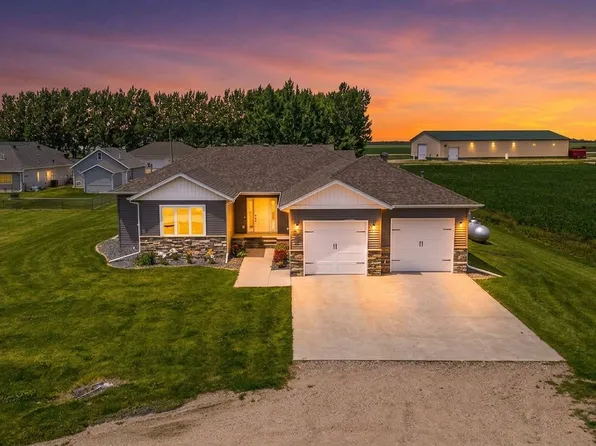 210 5th St, Christine, ND 58015