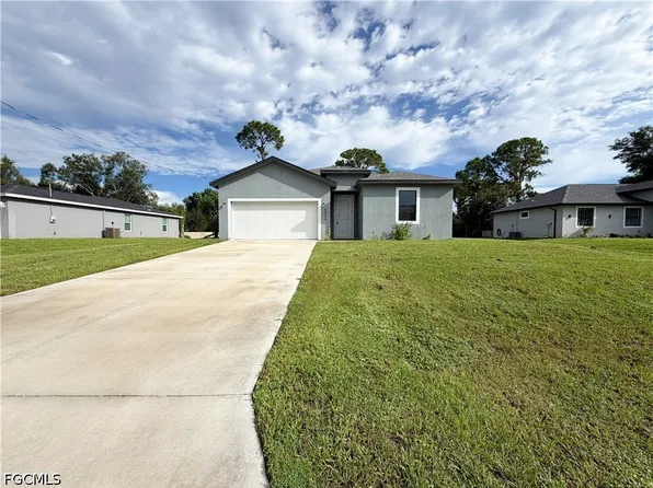 6034 Acorn Cir, Labelle, FL 33935