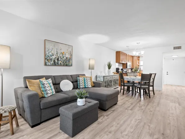 9350 SUNRISE LAKES Boulevard #205, Sunrise, FL 33322
