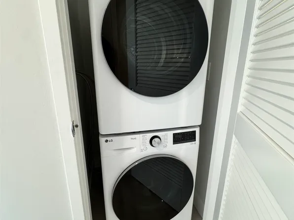 40 Center Street image 23 of 28