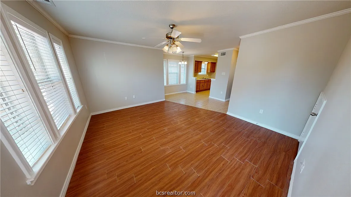 Building Photo - 2301 Cornell Dr