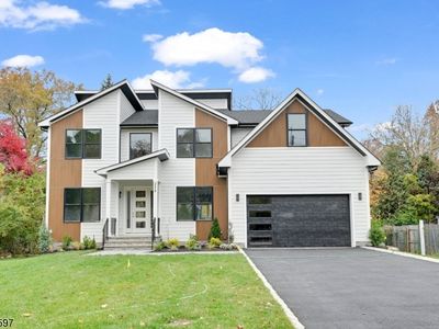 228 E Mcclellan Ave, Livingston, NJ, 07039