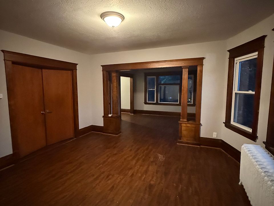 1st image of 651 Ivy Ave E Unit 2