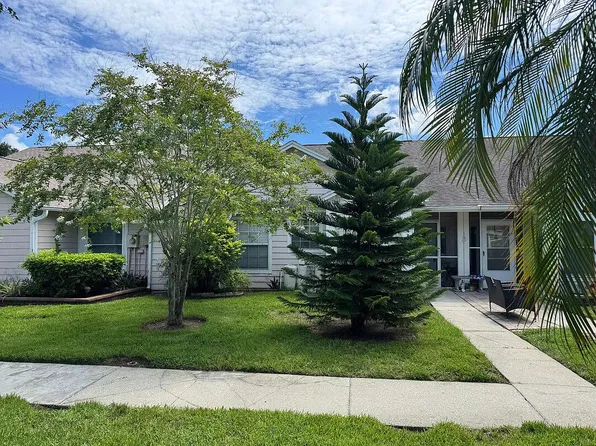 2435 Bentley Dr, Palm Harbor, FL 34684