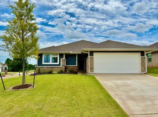 3716 Pettit Blvd, Edmond, OK 73012