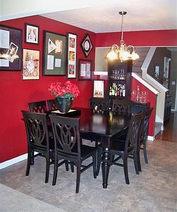 Eat-in Kitchen is Huge!